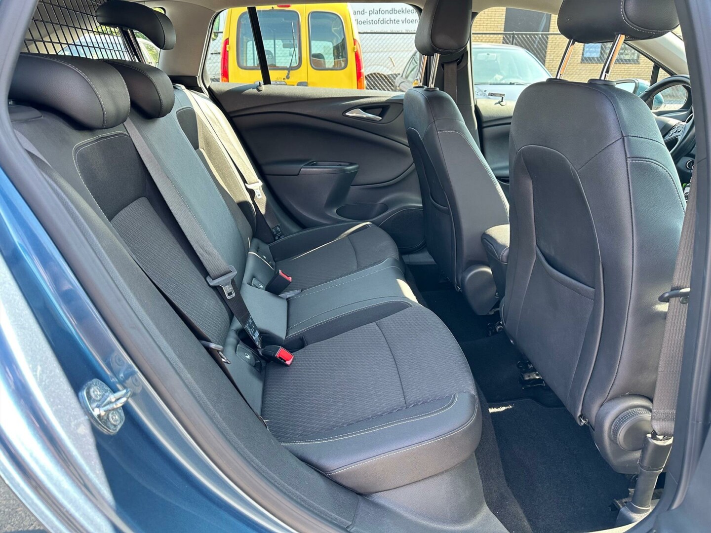 Opel-Astra-11